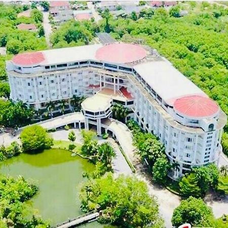 Hermitage Hotel Korat-Sha Накхонратчасима Экстерьер фото