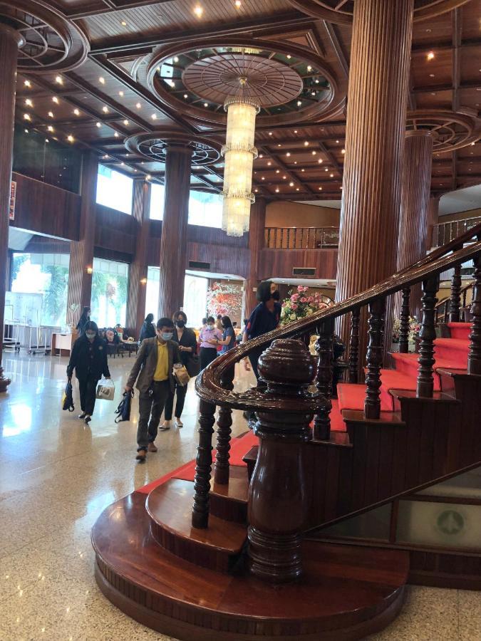 Hermitage Hotel Korat-Sha Накхонратчасима Экстерьер фото
