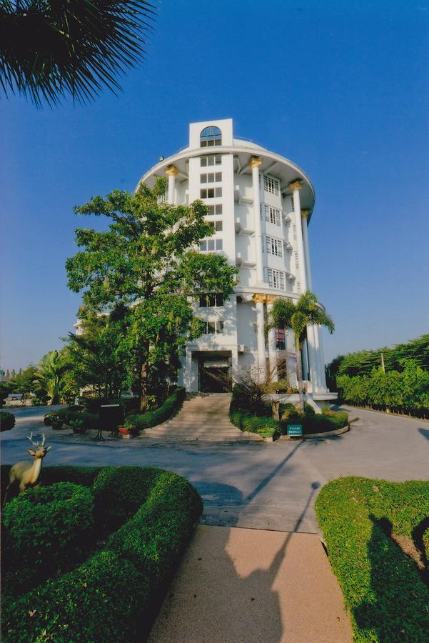 Hermitage Hotel Korat-Sha Накхонратчасима Экстерьер фото